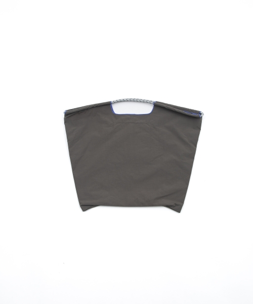 B.IT TAKES ALL SORTS (L)