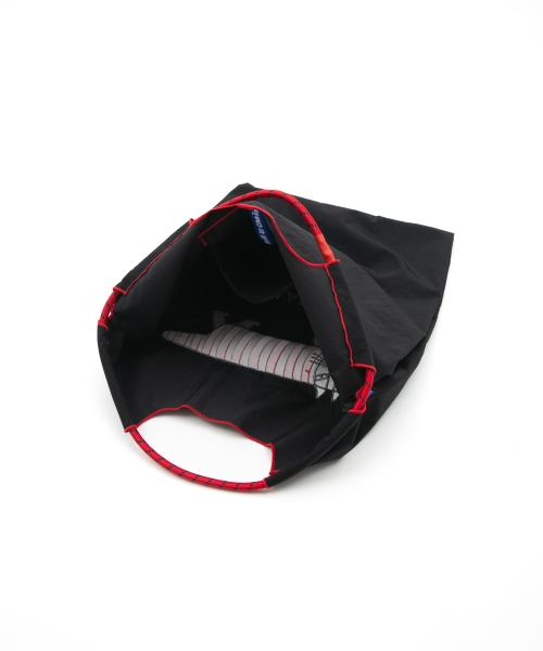 LISA LARSON MIKEY (M)