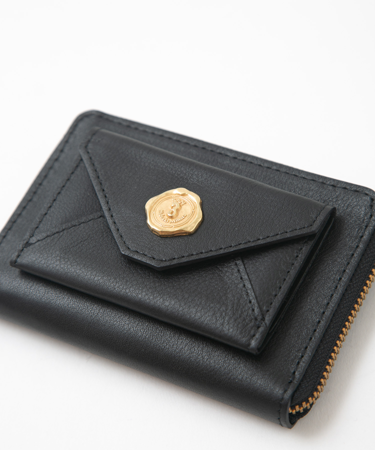 ラウンドファスナーウォレット