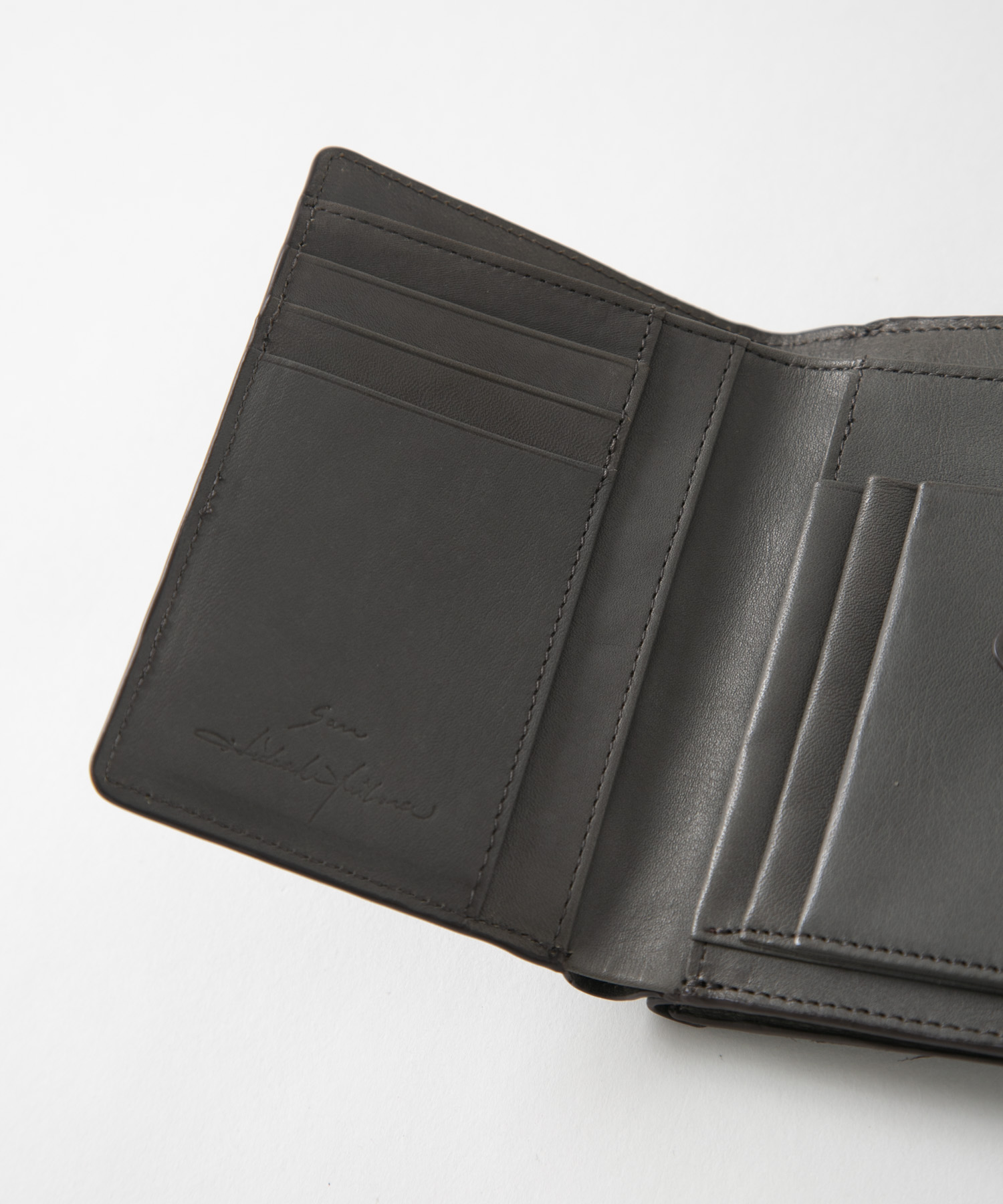 メール型二つ折り財布