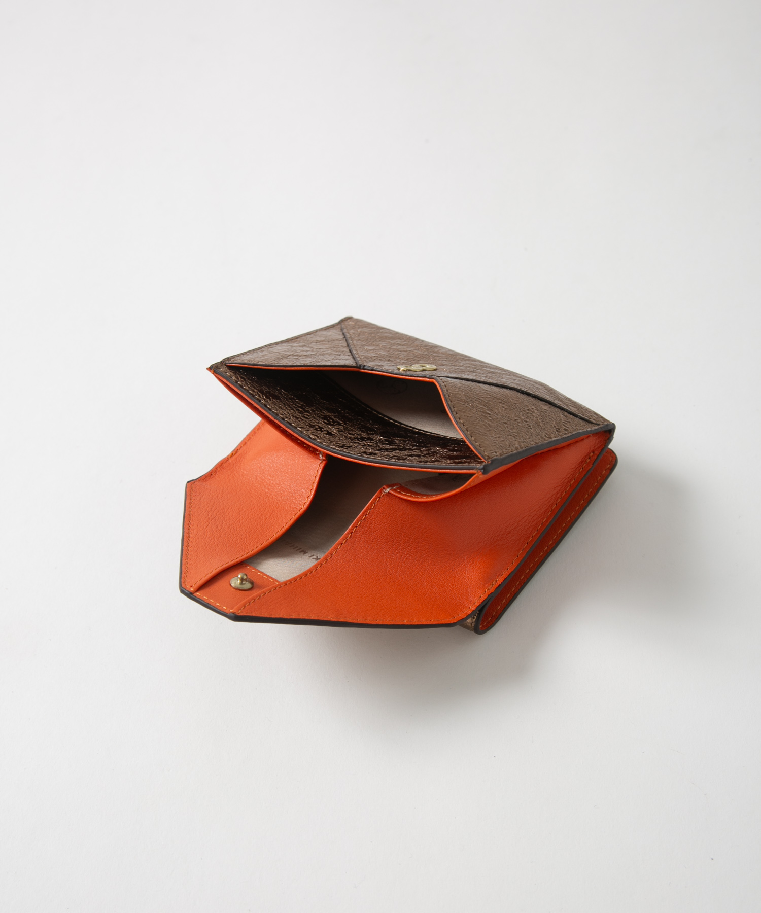 メール型二つ折り財布/レオパード箔押し