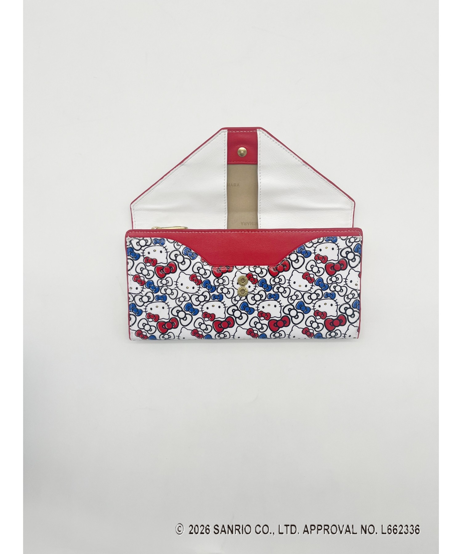 HELLO KITTY × メール型長財布