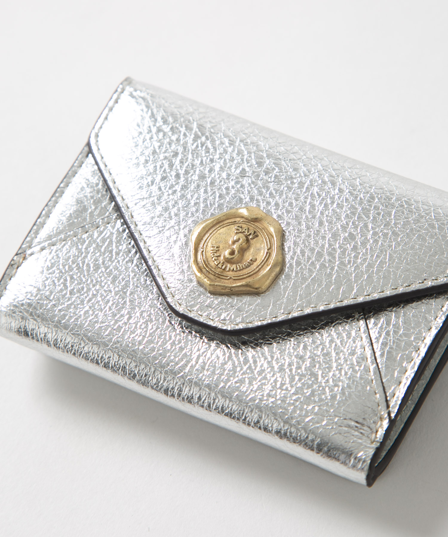 メール型三つ折り財布