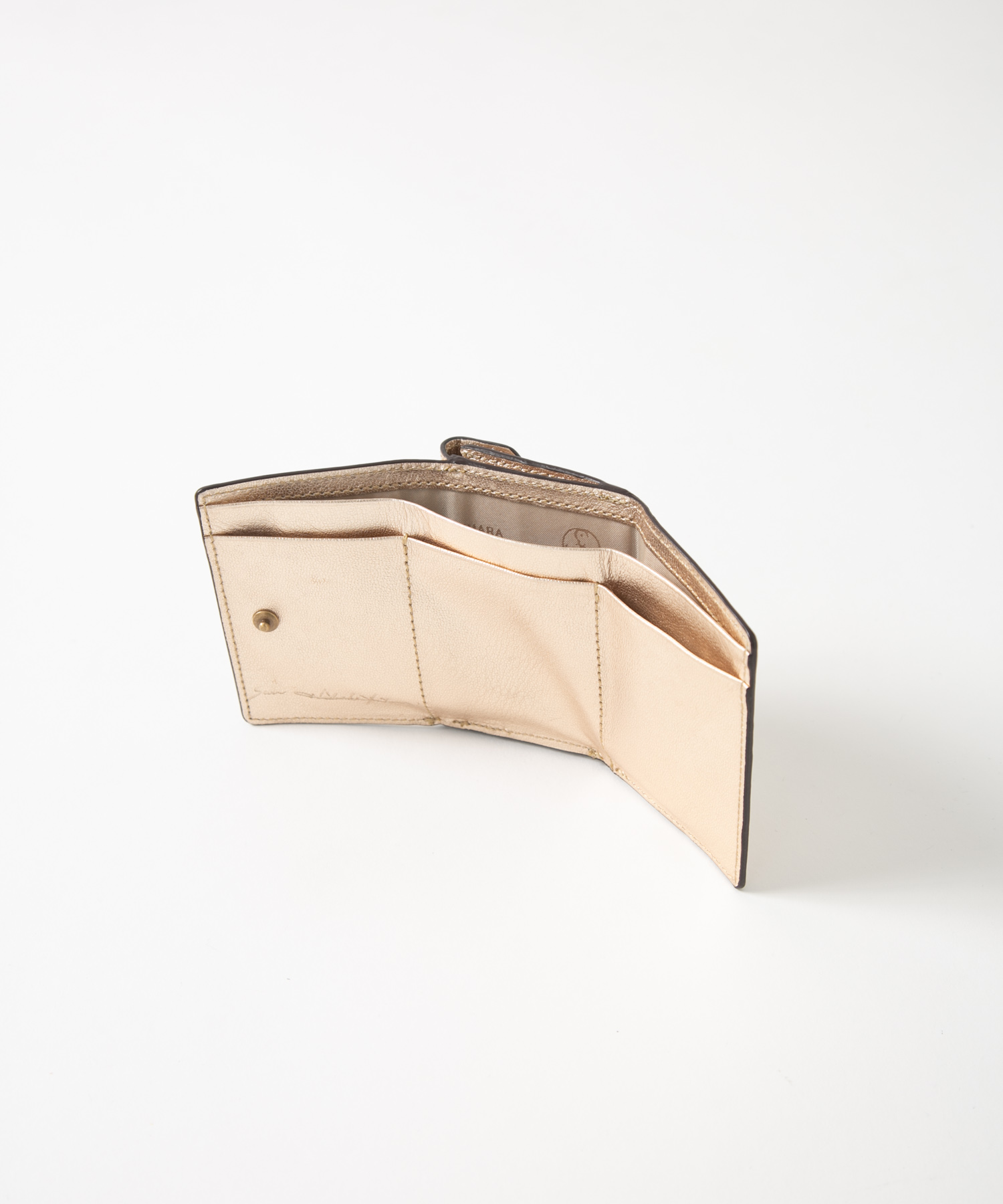 メール型三つ折り財布