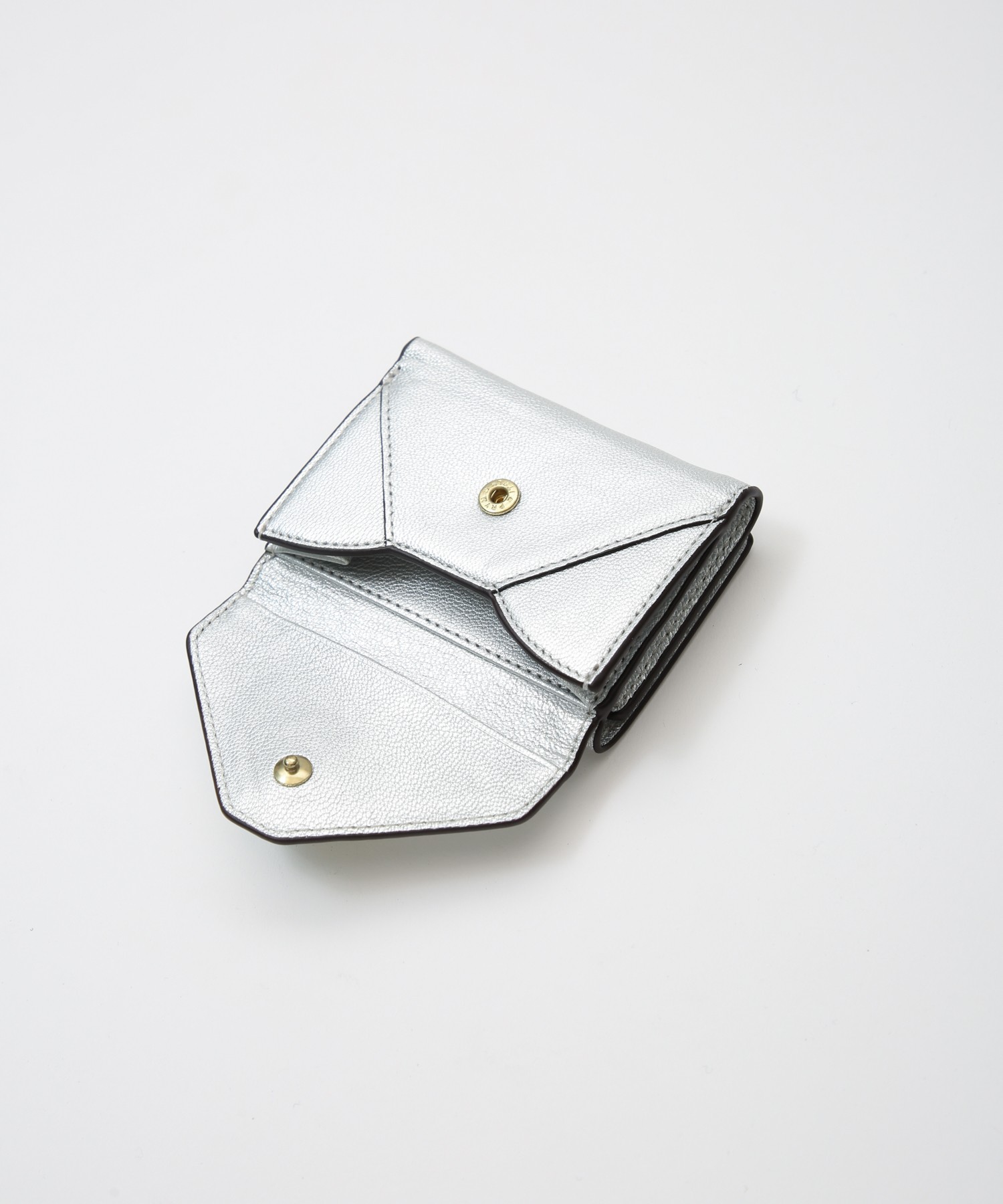 メール型三つ折り財布