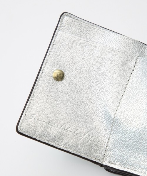 メール型三つ折り財布