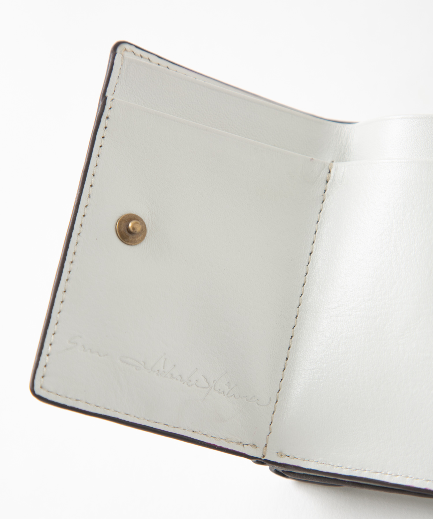 メール型三つ折り財布