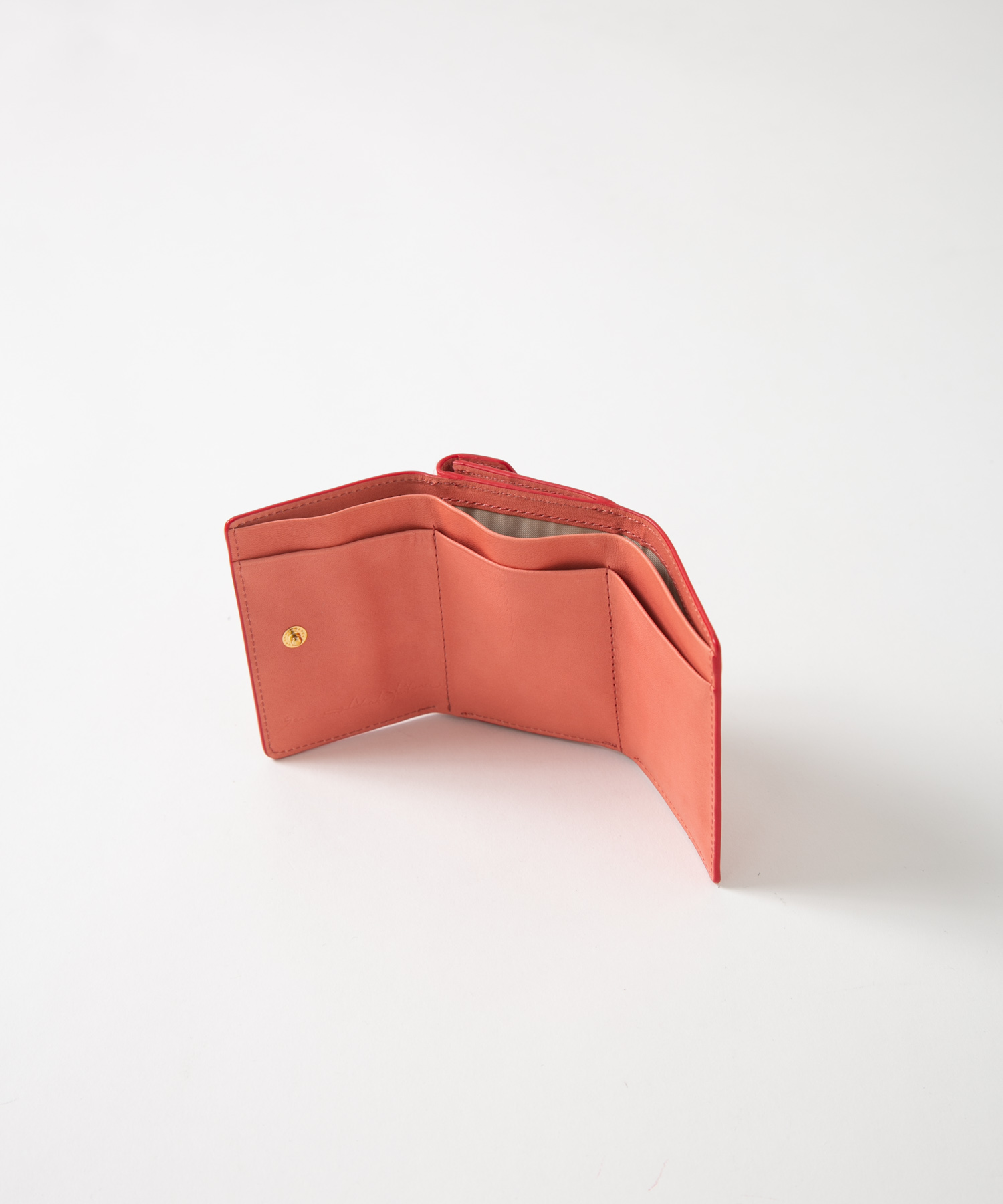 メール型三つ折り財布