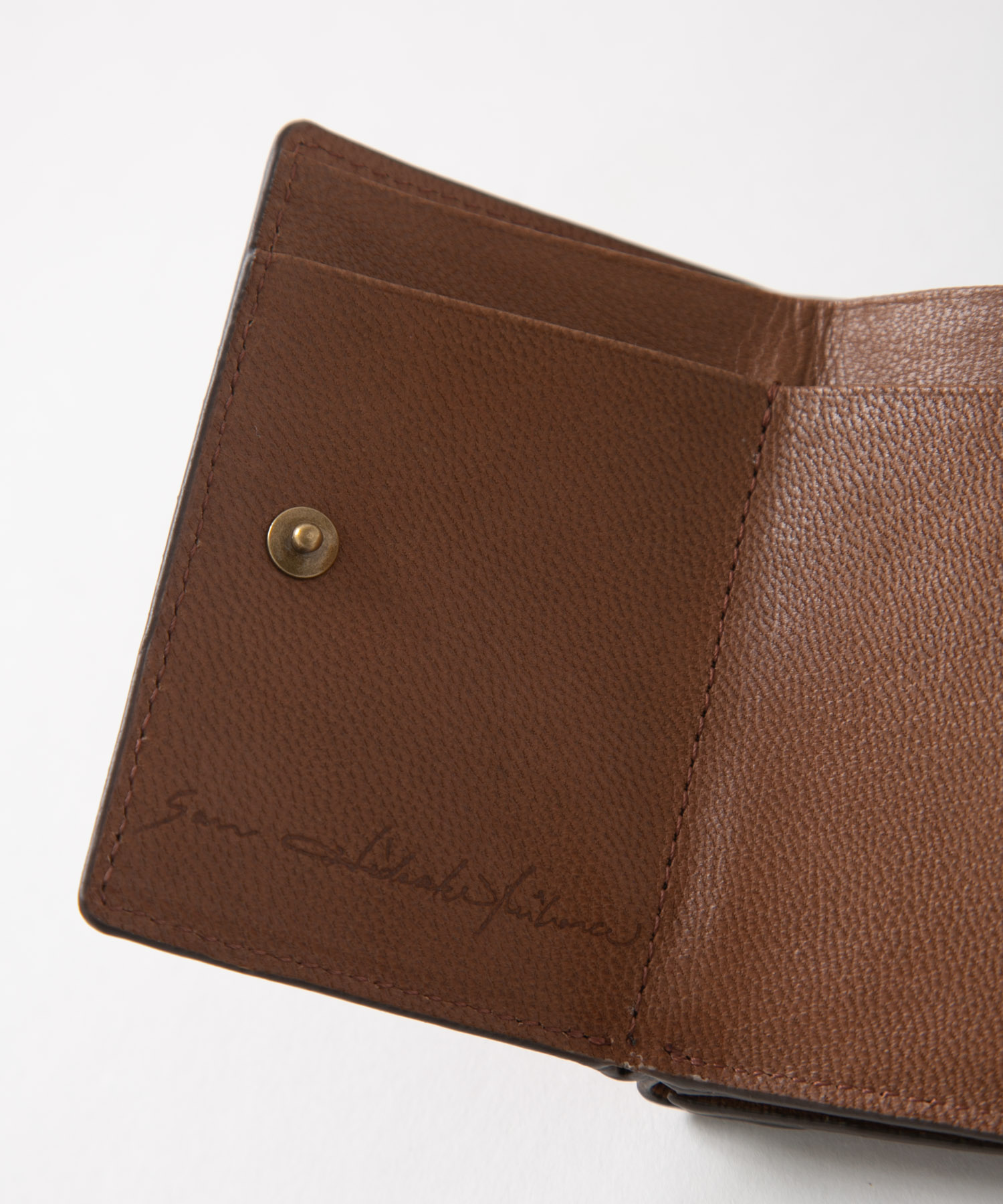 メール型三つ折り財布