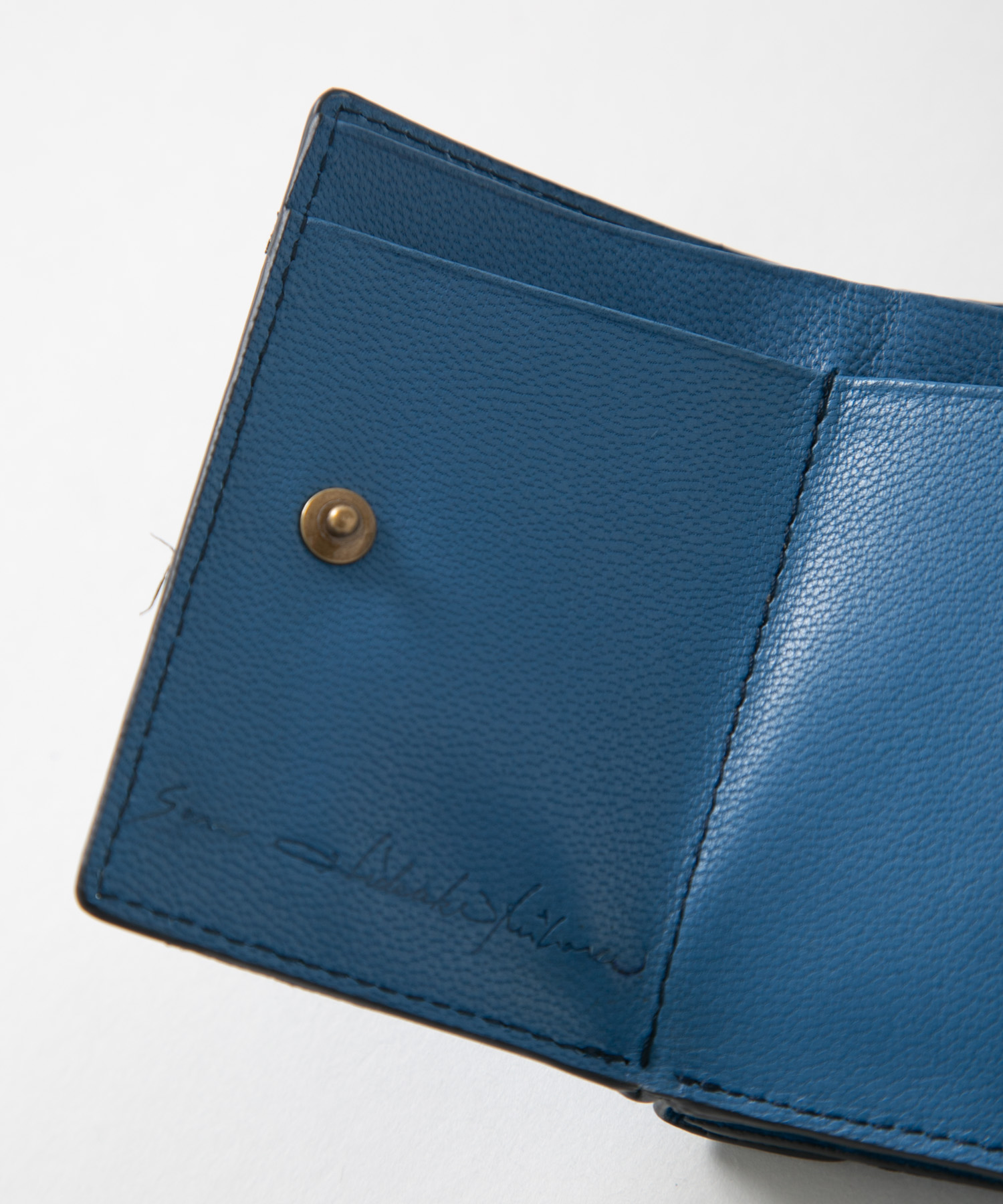 メール型三つ折り財布