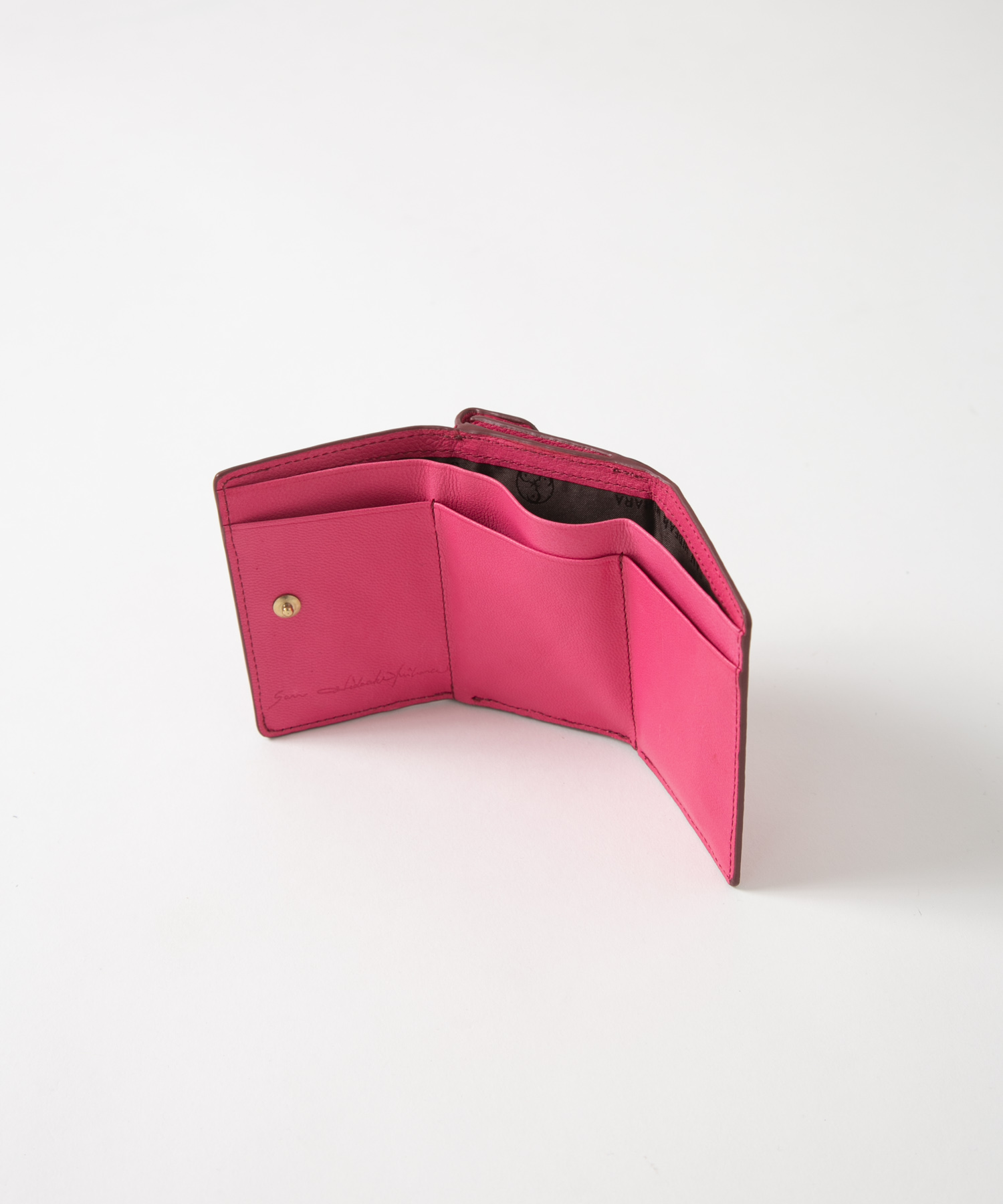 メール型三つ折り財布