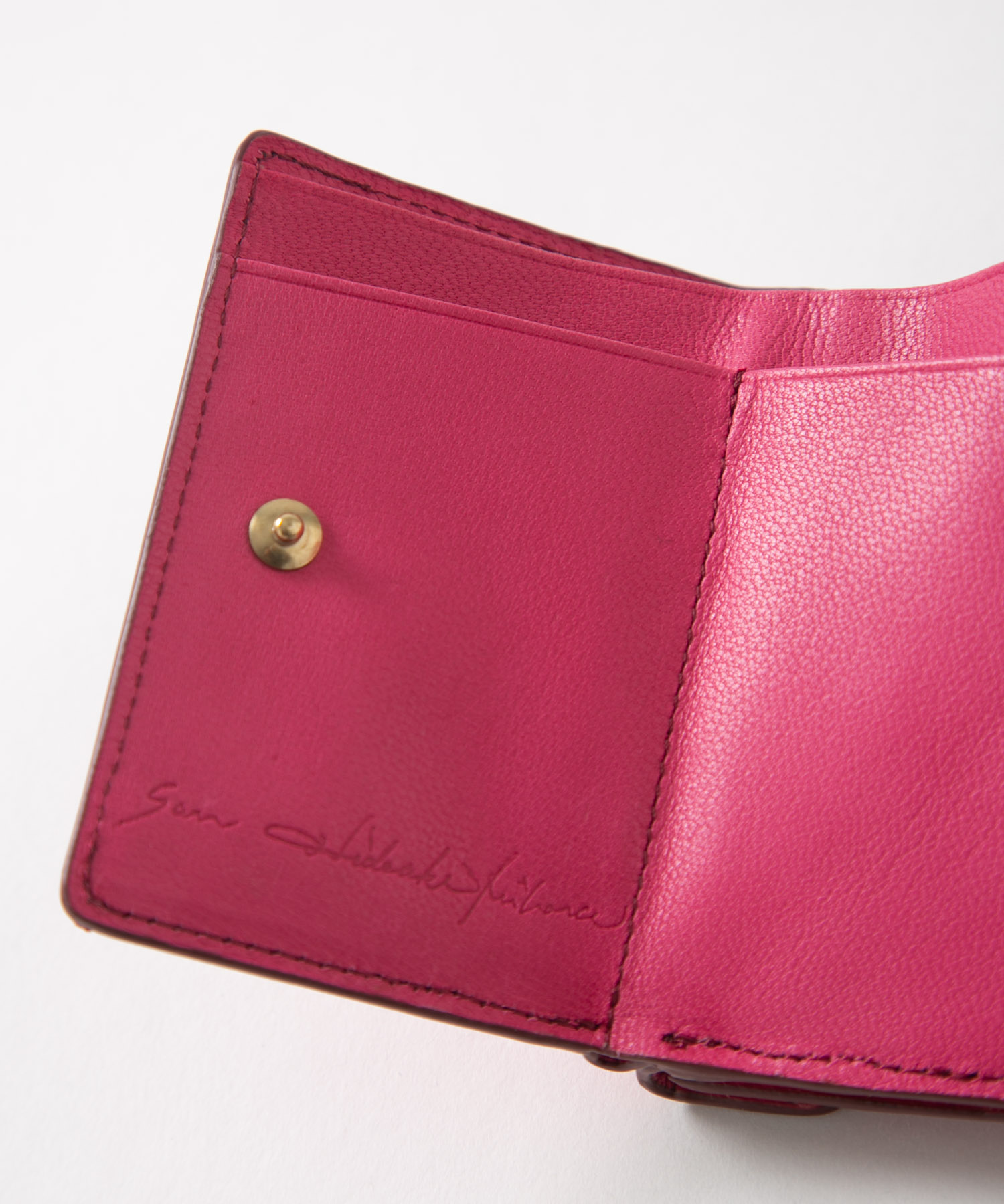 メール型三つ折り財布