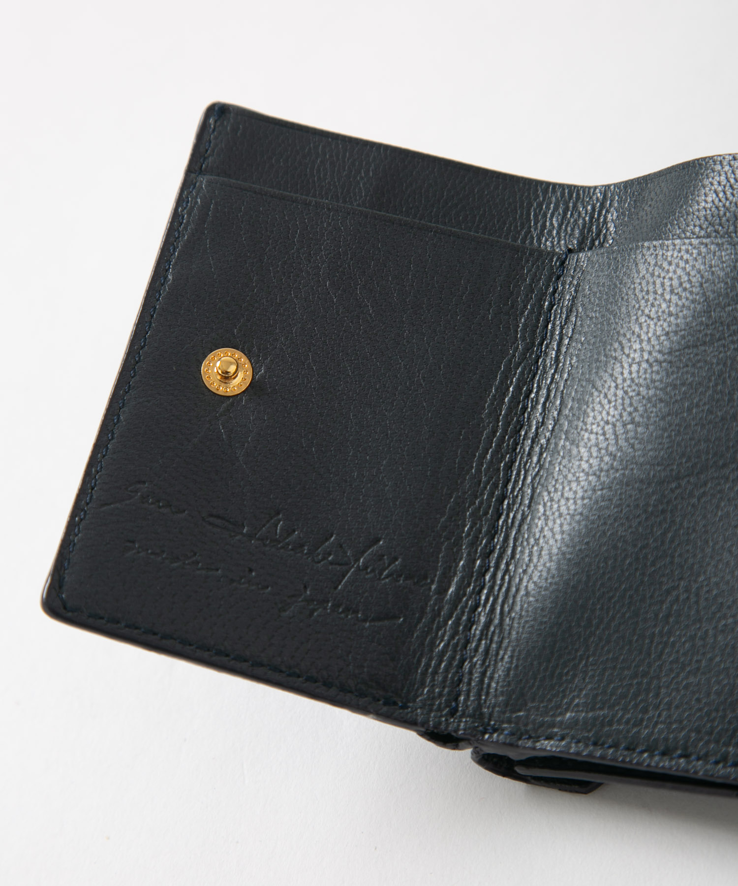 メール型三つ折り財布