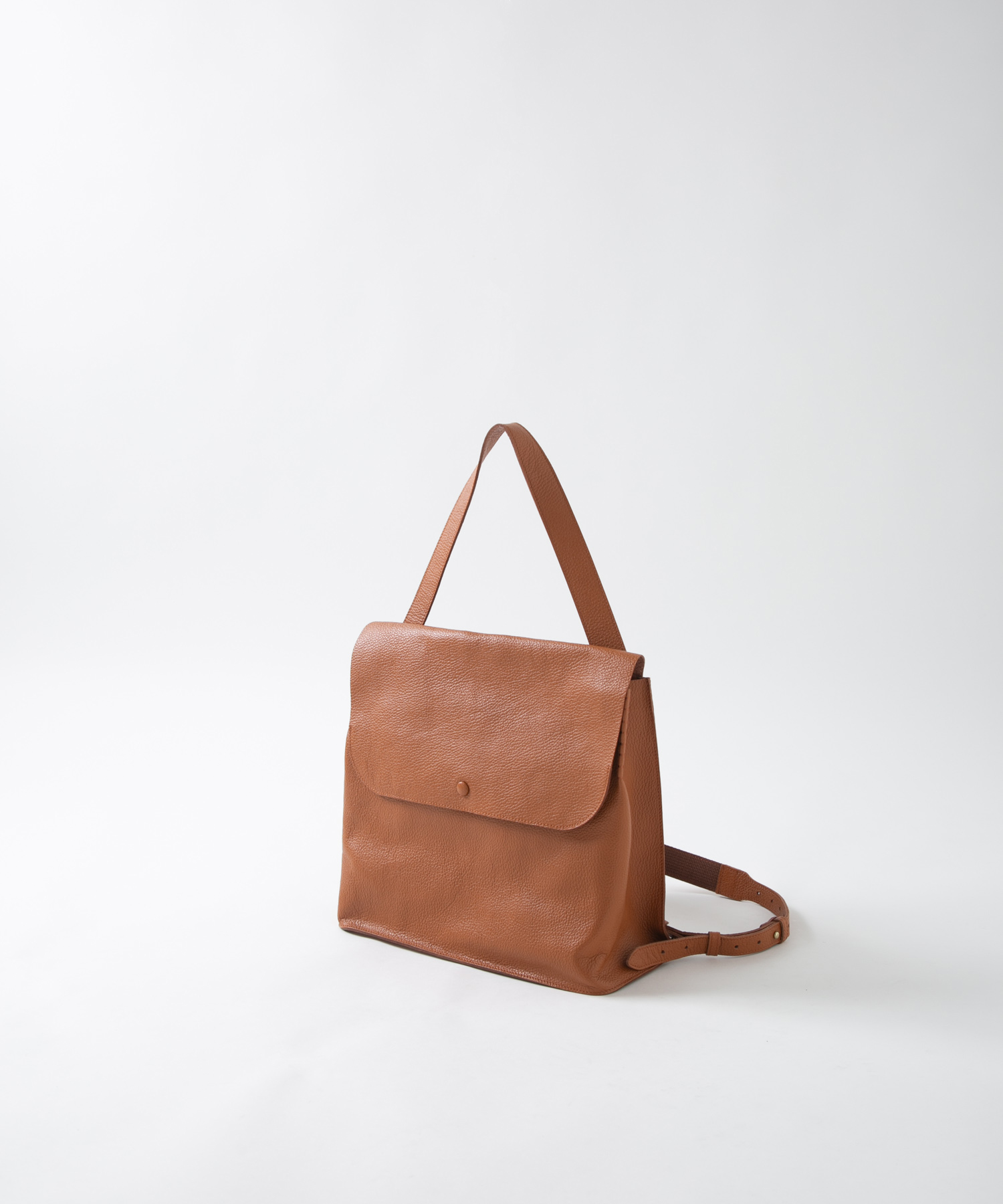 レザーリュックL