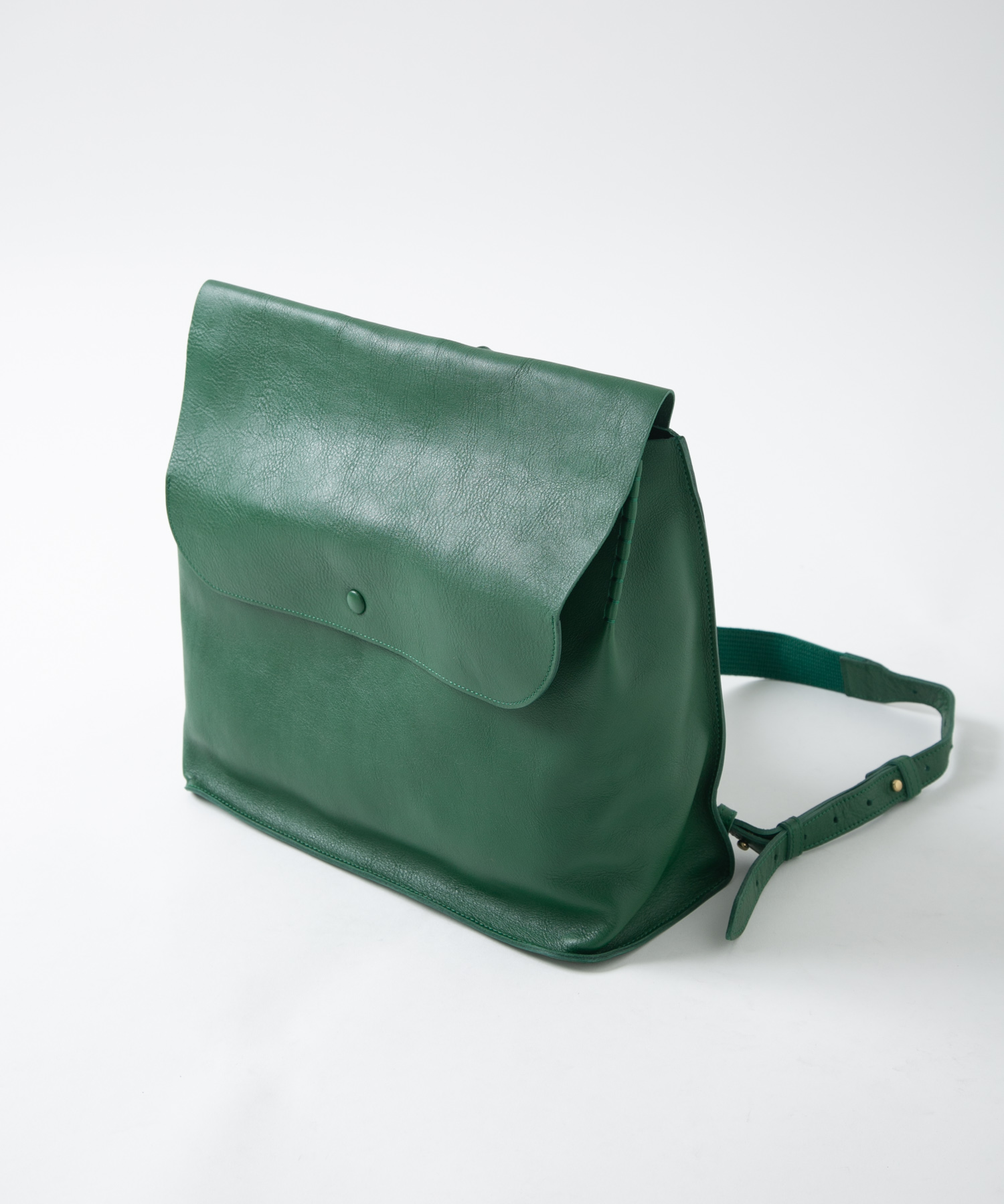 レザーリュックL