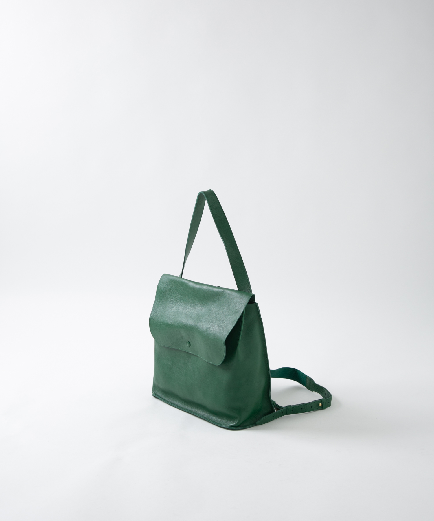 レザーリュックL