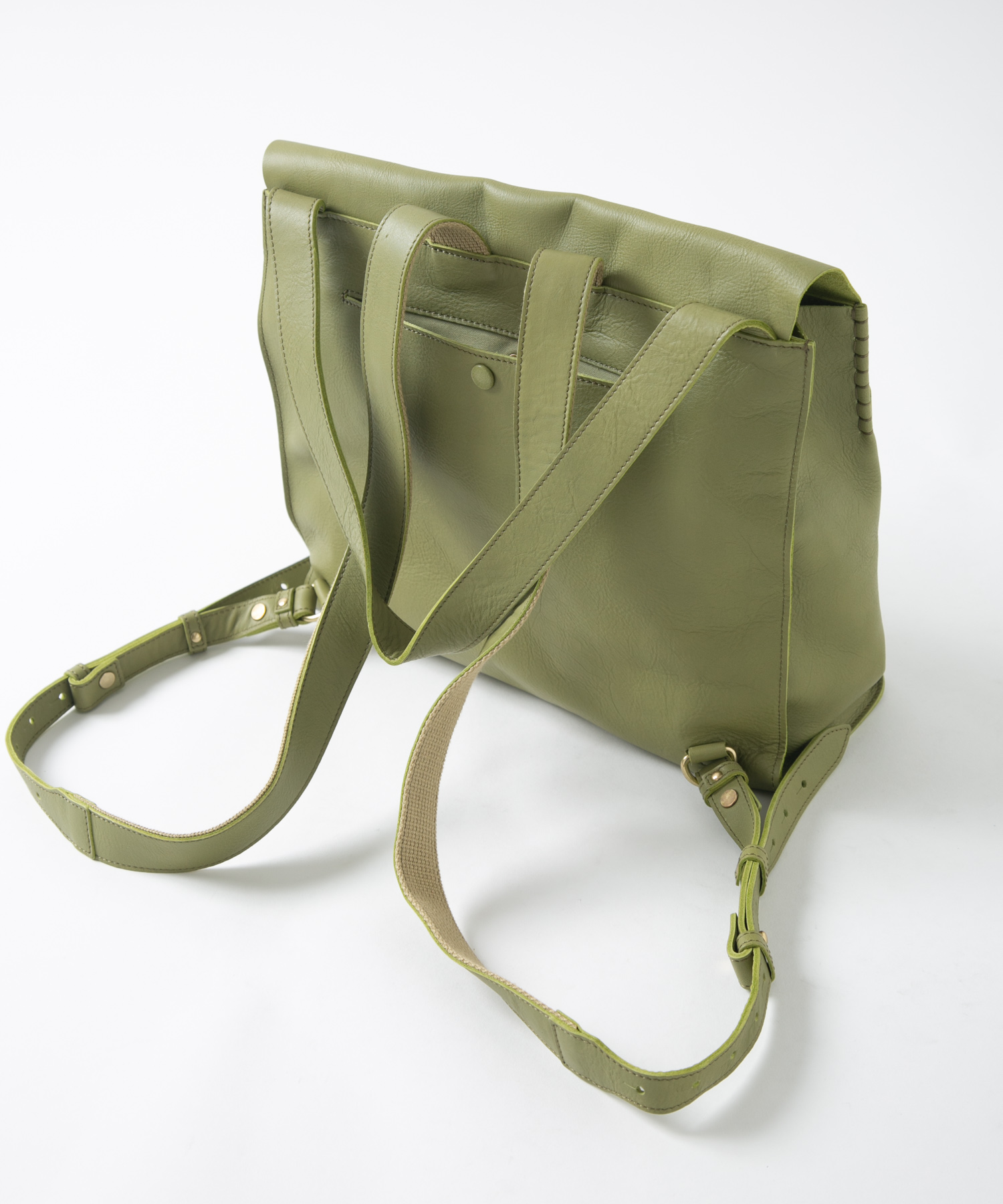 レザーリュックL