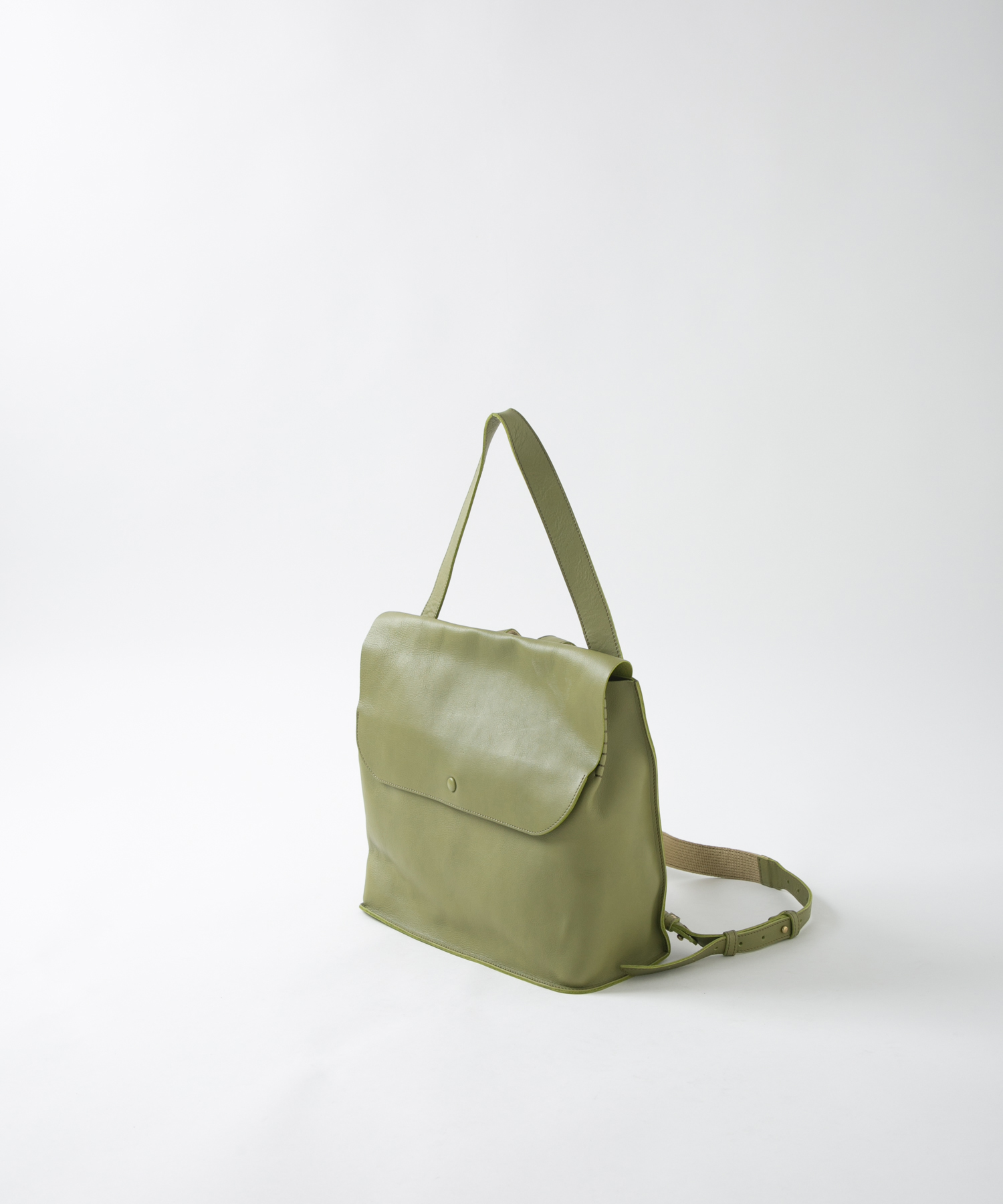 レザーリュックL