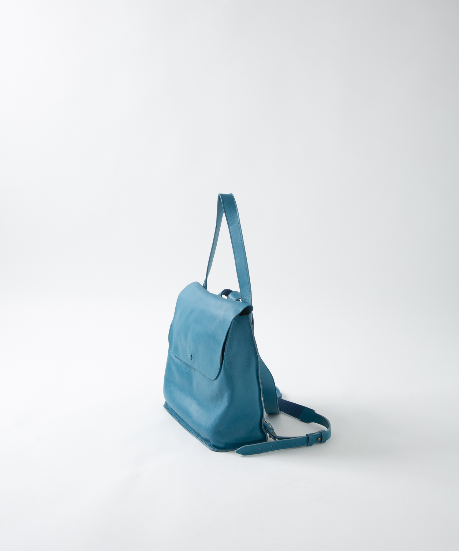 レザーリュックL