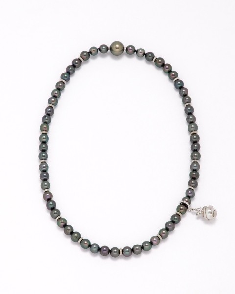 Seamless pearl necklace