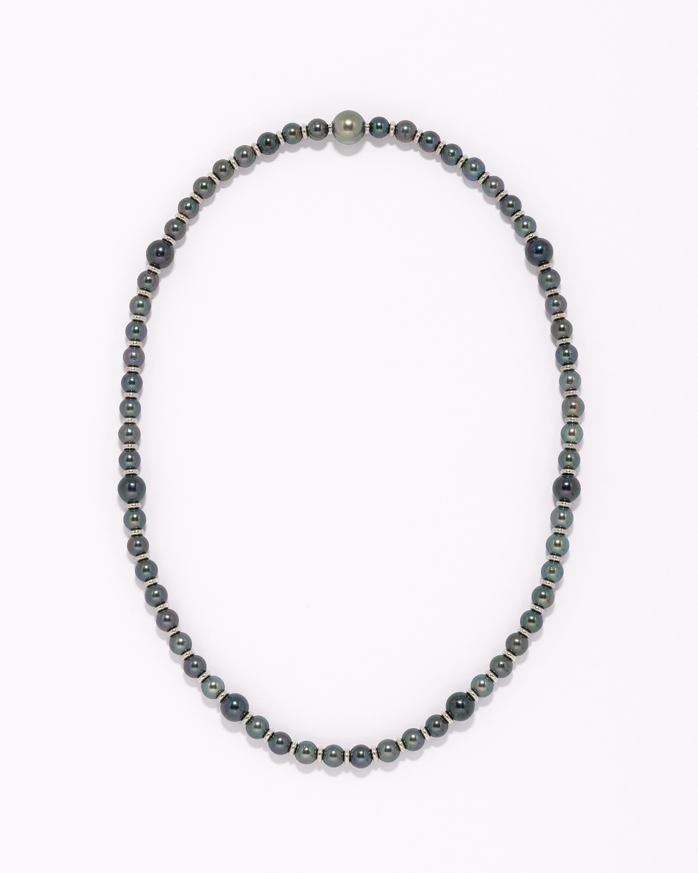 Seamless pearl necklace