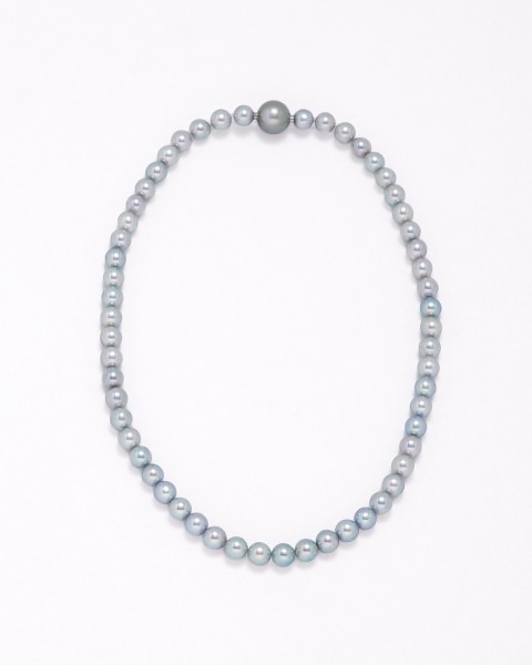 Seamless pearl necklace