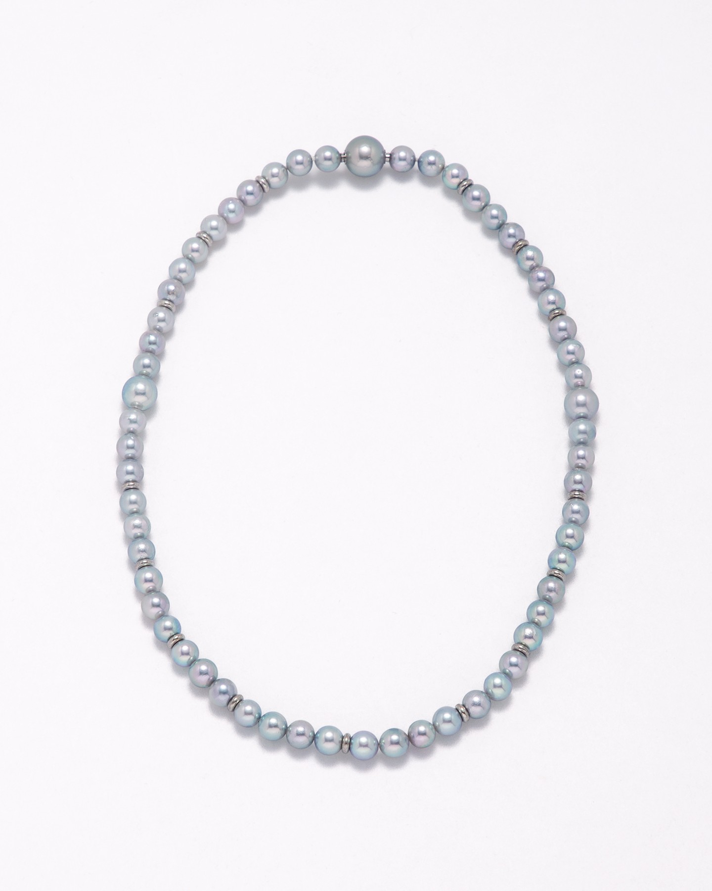 Seamless pearl necklace