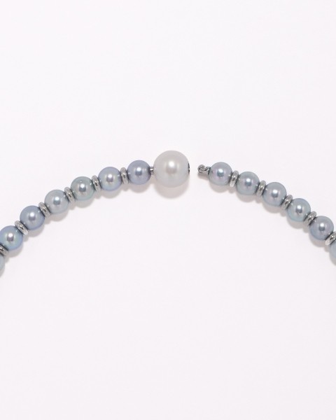 Seamless pearl necklace