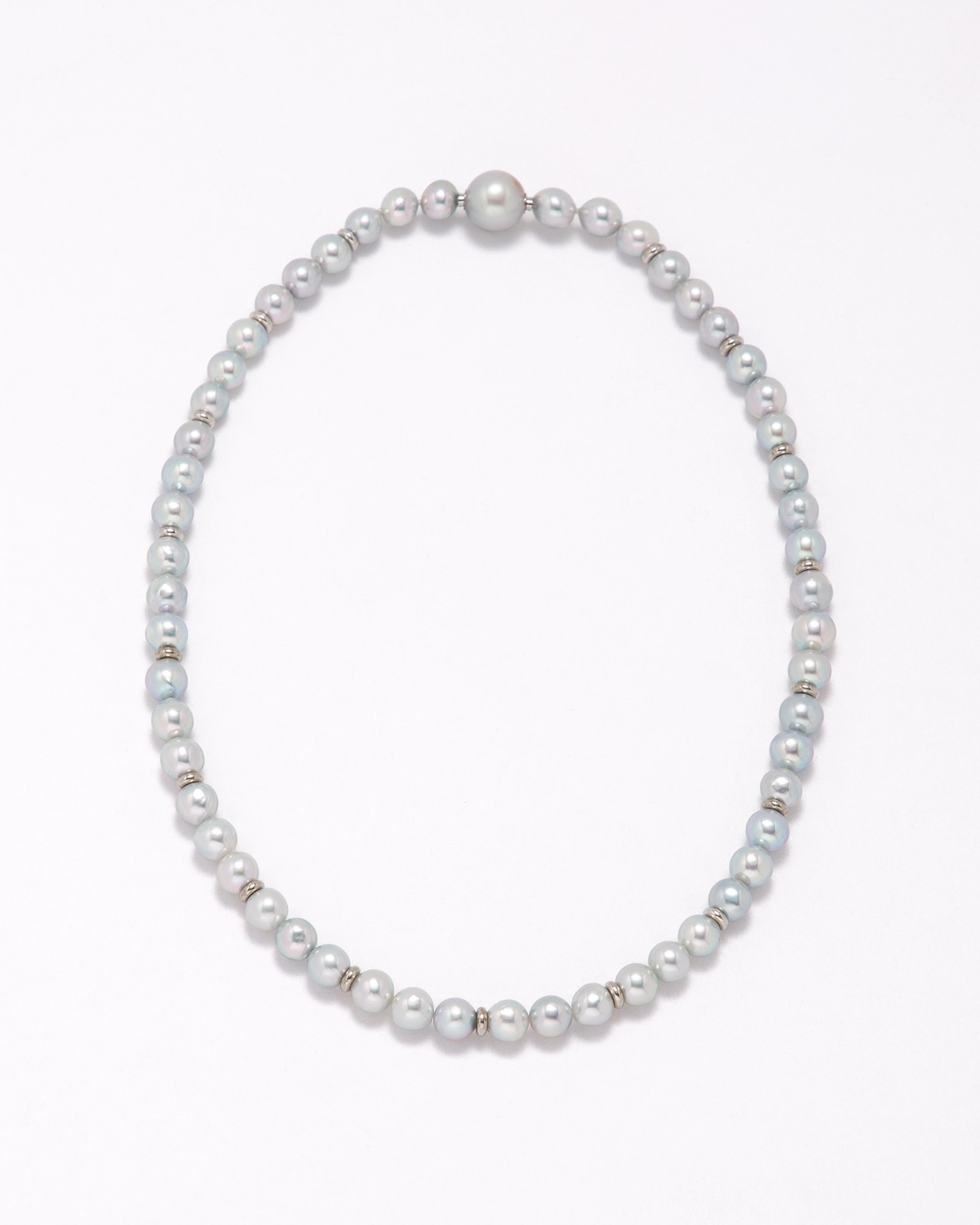Seamless pearl necklace