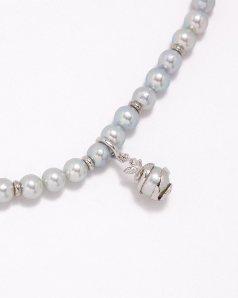 Seamless pearl necklace