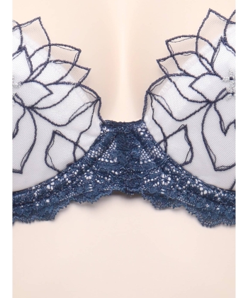 シグナス グレースシルク ブラ