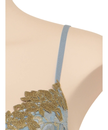 ノーブルホワイト グラマーアップ ブラ