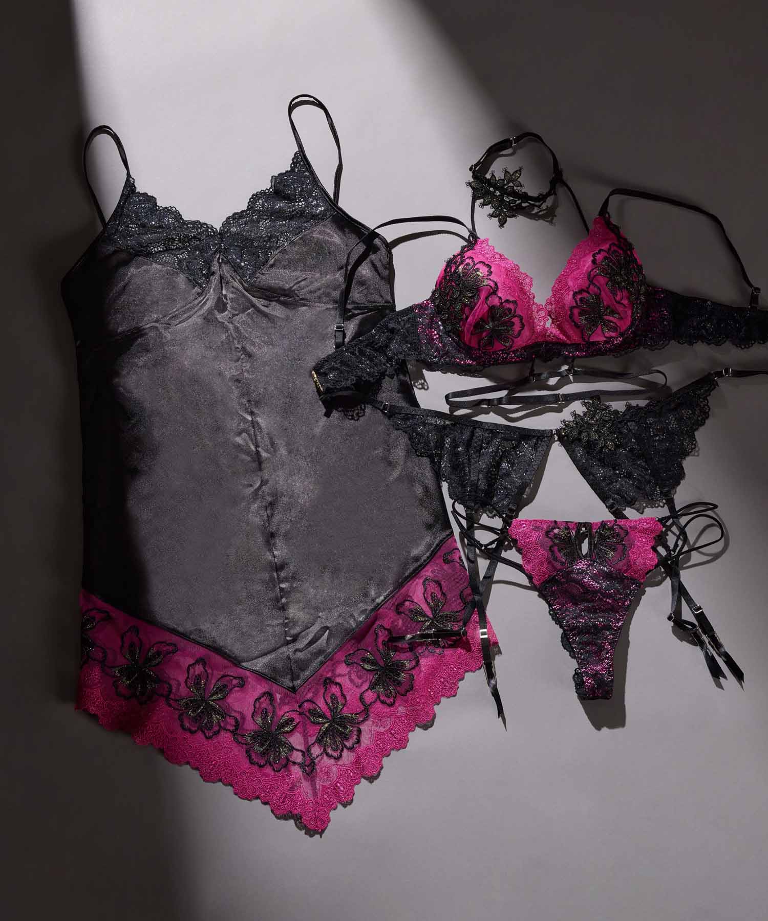 オーバーグリッター トリックリフト ブラ