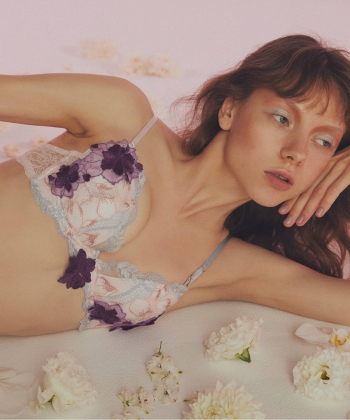 ビビッドモーション グラマーアップ ブラ