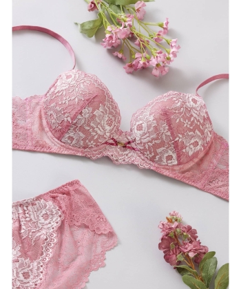 シンシア デュベタッチ ブラ