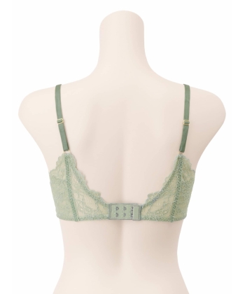 シンシア デュベタッチ ブラ