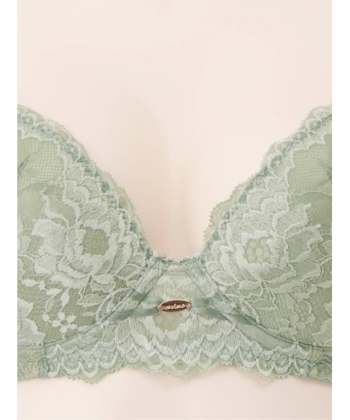 シンシア デュベタッチ ブラ