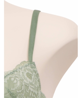 シンシア デュベタッチ ブラ