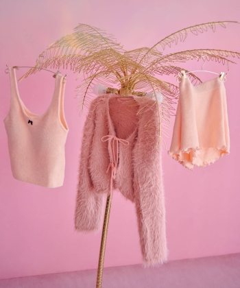 カップ付きニットセットアップ