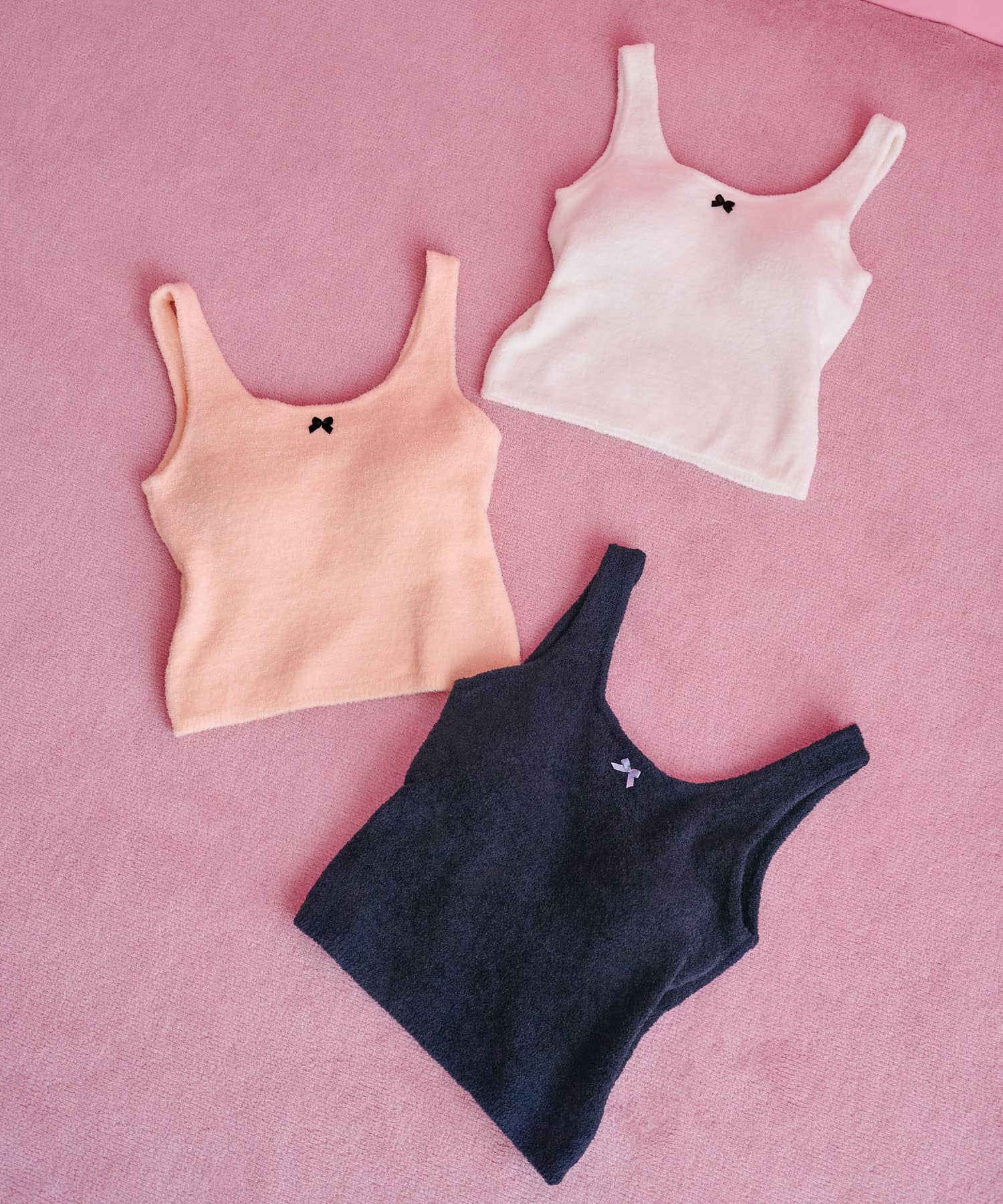 カップ付きニットセットアップ