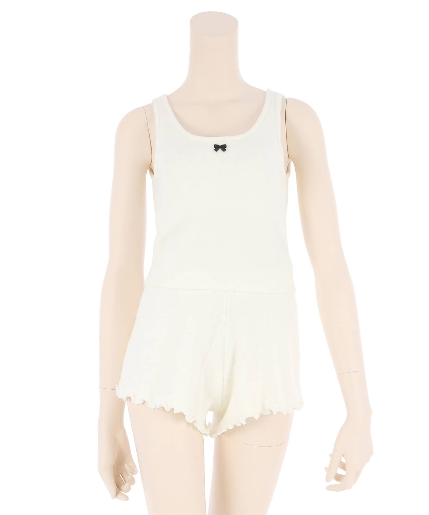 カップ付きニットセットアップ