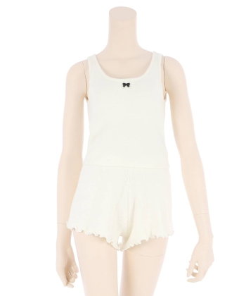 カップ付きニットセットアップ