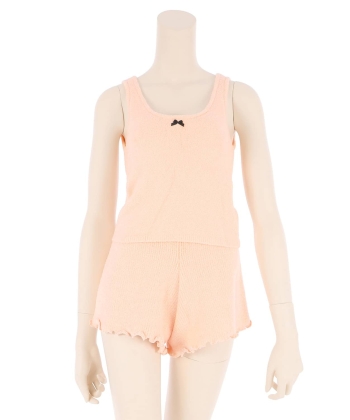 カップ付きニットセットアップ