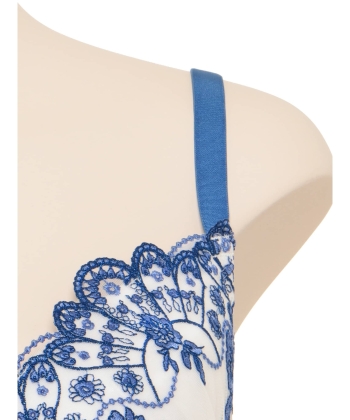 クラシカルアーチ グラマーアップ ブラ