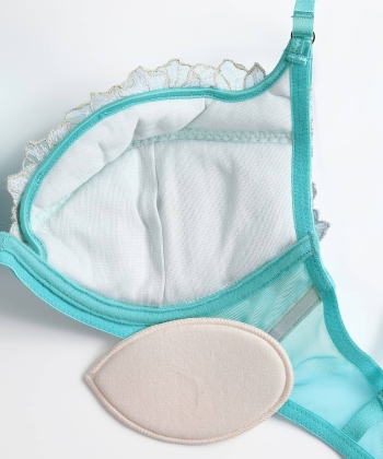 グローリーリリー トリックリフト ブラ