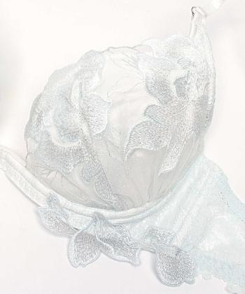 ピオニーヘイズ トリックリフト ブラ