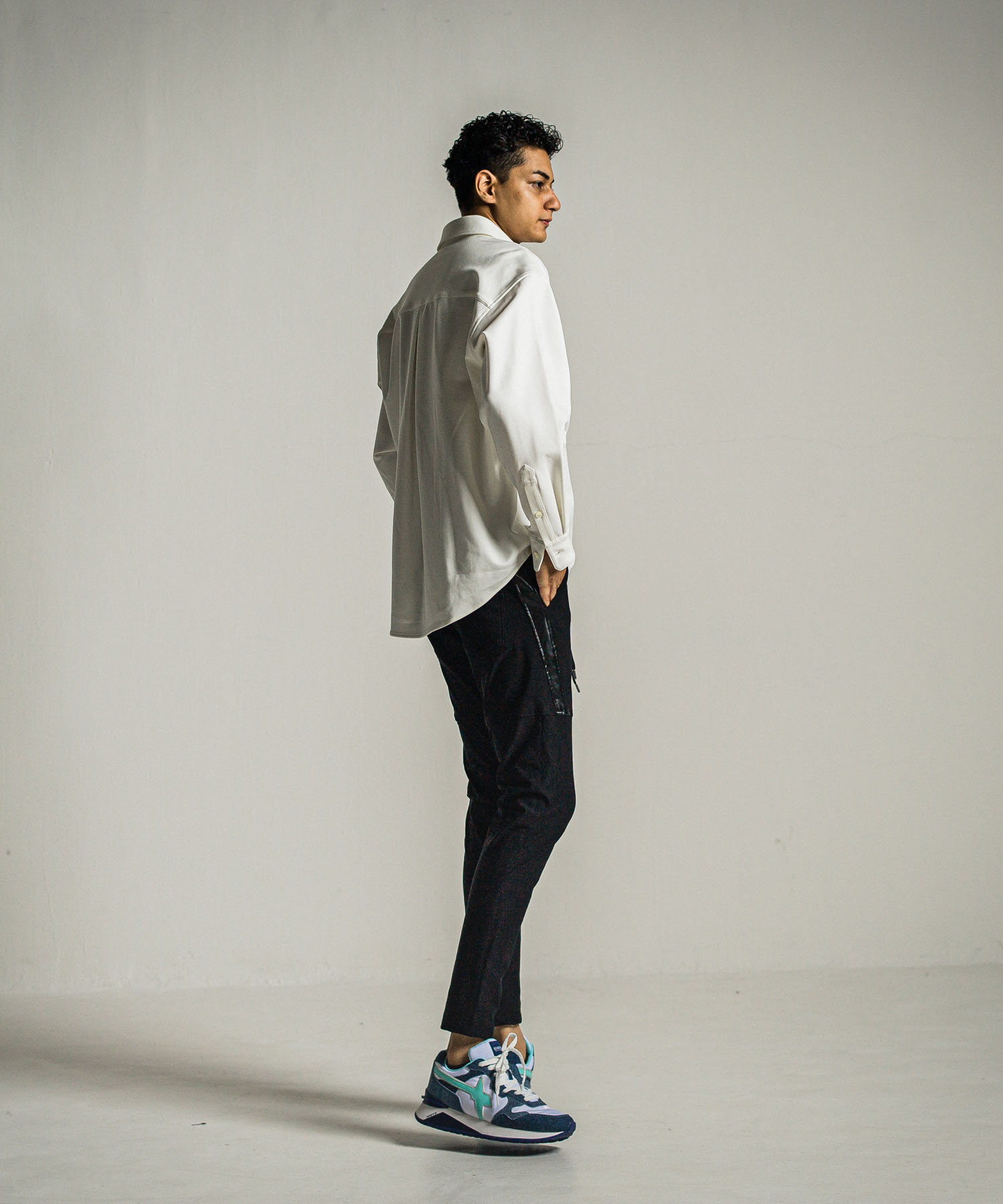 W6YZ×RESOUNDCLOTHINGコラボスニーカー