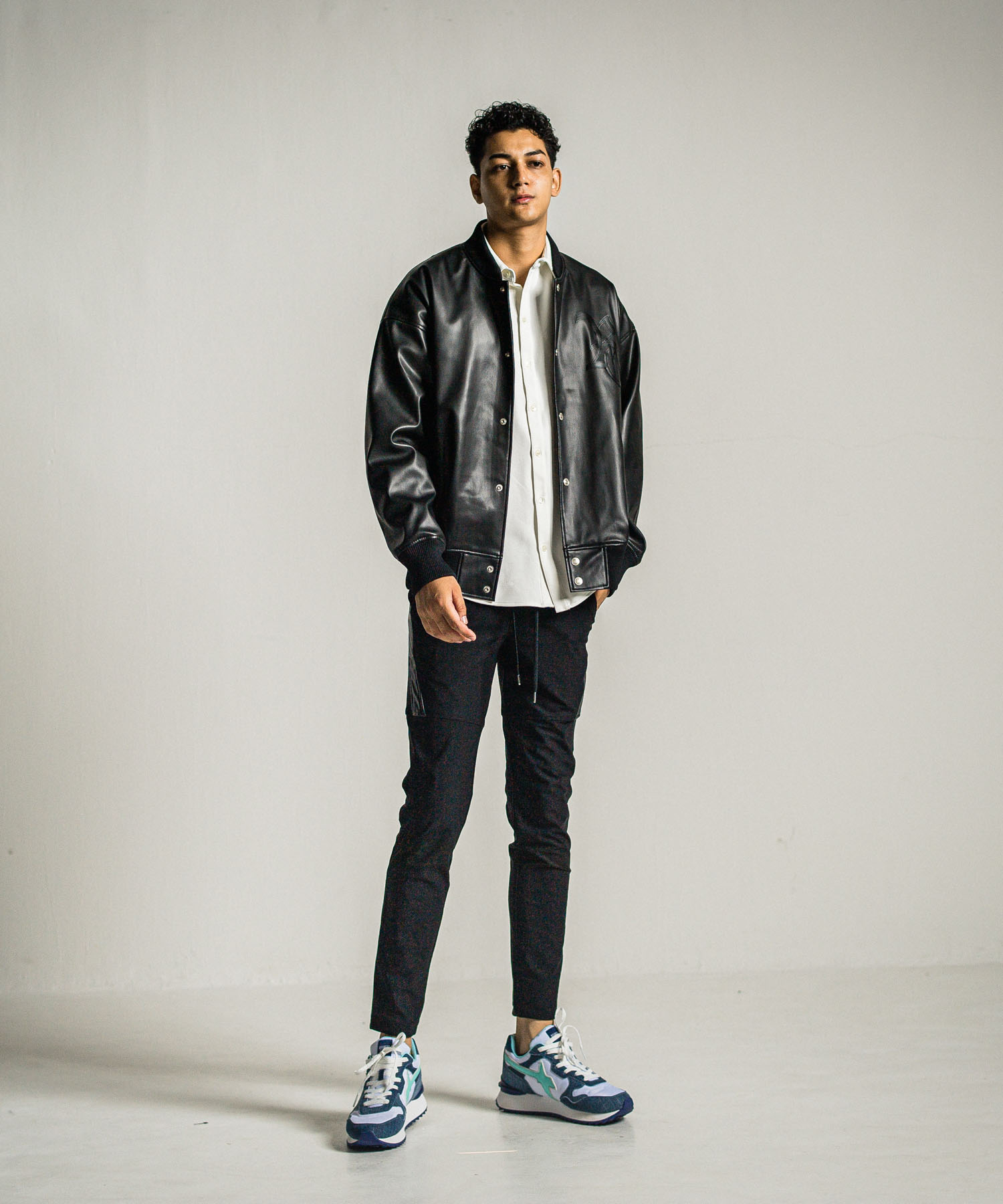 W6YZ×RESOUNDCLOTHINGコラボスニーカー