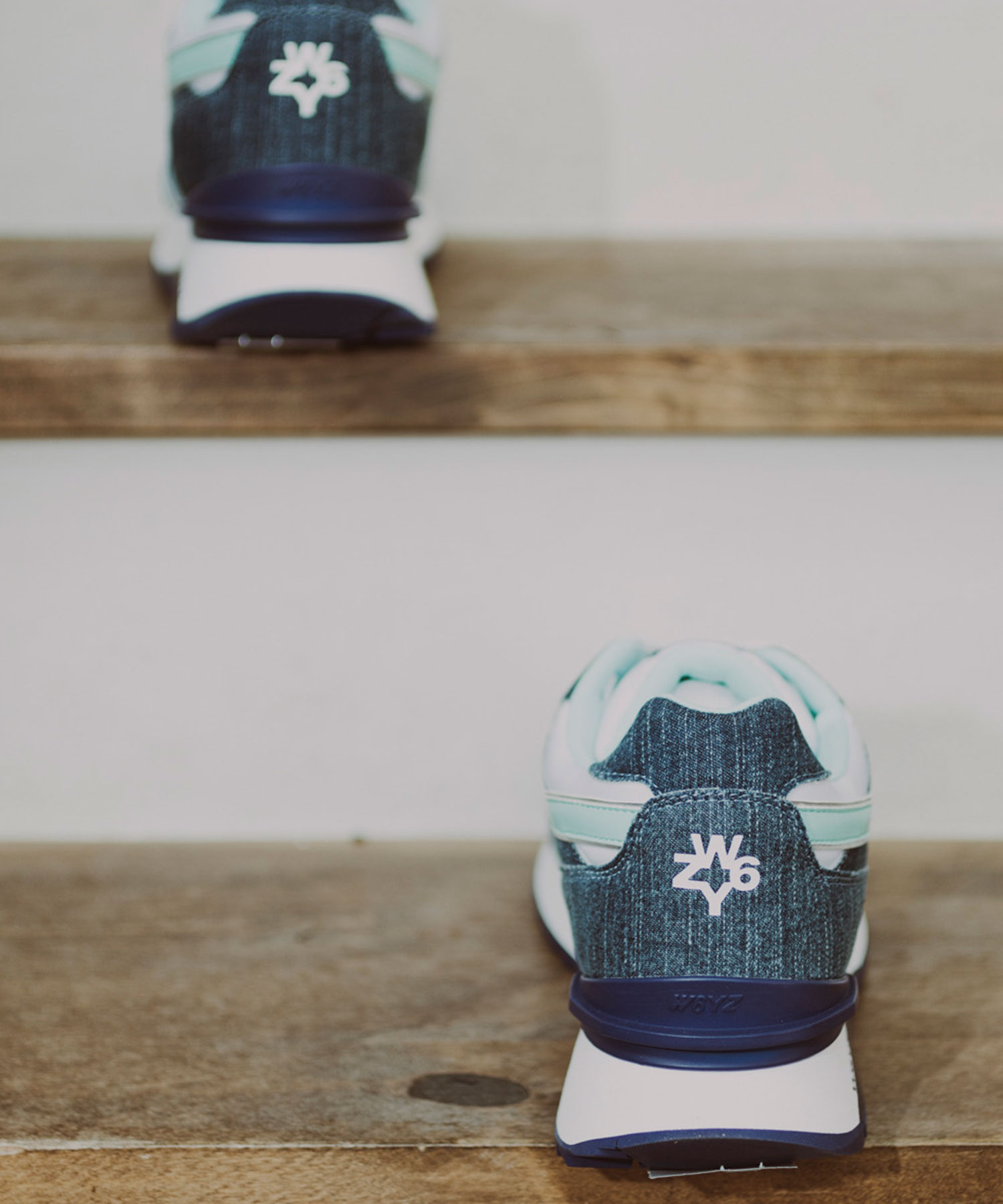 W6YZ×RESOUNDCLOTHINGコラボスニーカー