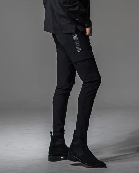 タイムセール♪【美品】RESOUND CLOTHING ラインパンツ　ブラック RESOUND CLOTHING - 【RESOUND×BANDELコラボ】 RC×BANDEL